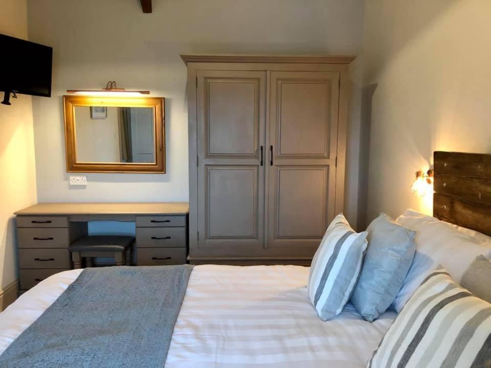 Red Kite Cottage Кармартън Екстериор снимка