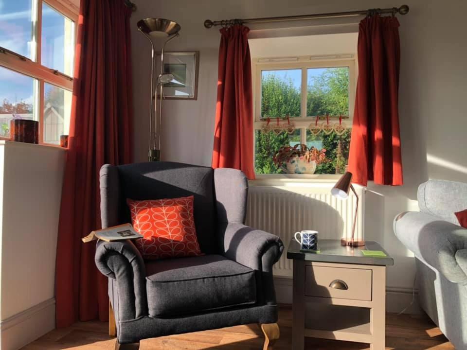 Red Kite Cottage Кармартън Екстериор снимка